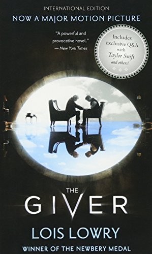 Lois Lowry: The Giver (International Ed) (Giver Quartet) (Paperback, HMH Books for Young Readers)